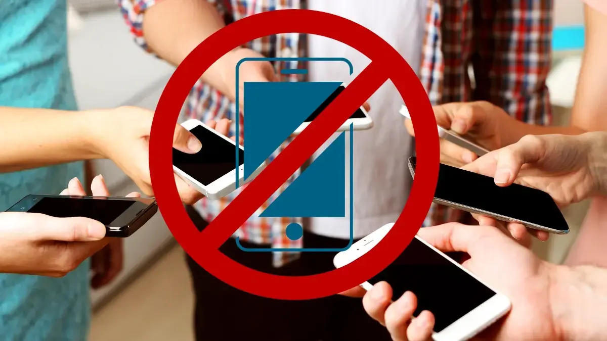Katolički školski centar u Zenici zabranio korištenje mobitela učenicima i uposlenicima