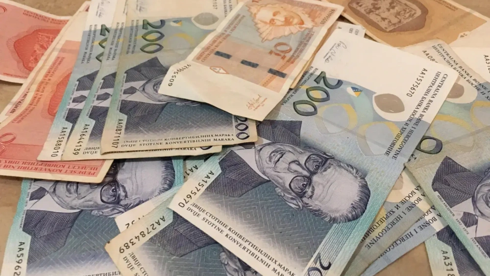 Dobra vijest za radnike u FBiH: Podržan nastavak isplate do 300 KM mjesečno bez poreza i doprinosa