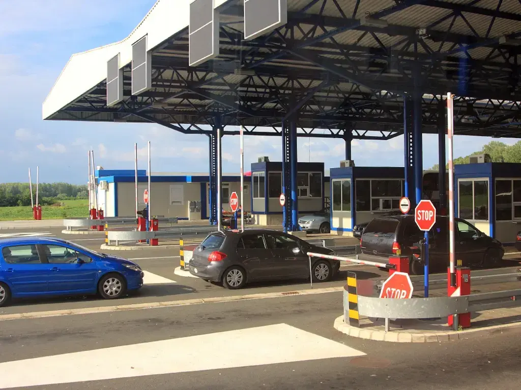 Nova aplikacija IDDEEA-e: Ko će imati ovlaštenja da naplaćuje kazne na graničnim prijelazima?
