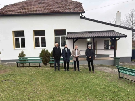 Primopredaja završenih radova na više školskih objekata u ZDK