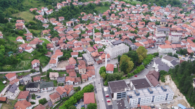Tešanj kao saobraćajno središte ZDK: Sve više vozila, sve veći pritisak na infrastrukturu