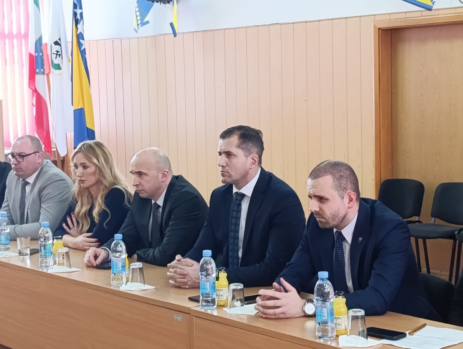 Delegacija Vlade i Skupštine ZDK u posjeti Općini Vareš: Fokus na infrastrukturne i razvojne projekte