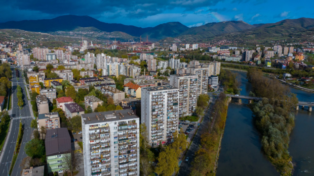 Južina donosi “miris proljeća”: Temperature u BiH do 18 stepeni, ali uz kišu