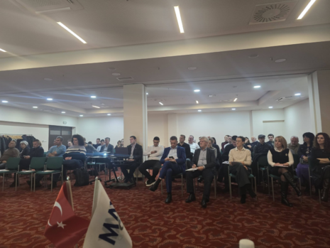 Održan stručni okrugli stol u Zenici: Nove smjernice za biznis u ZDK: Od liderstva do solarnih panela