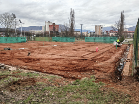 Počela izgradnja teniskog balona na Kamberovića polju: Zenica dobija nove sportske sadržaje