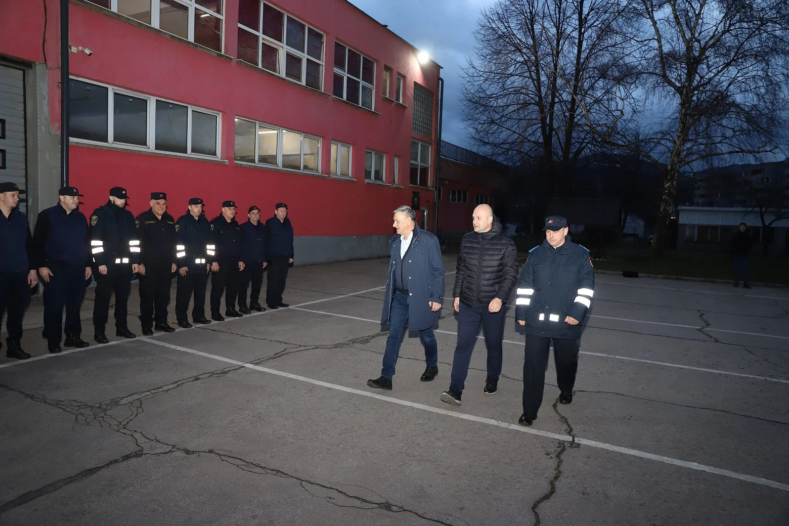 Gradonačelnik Kasumović iftario sa pripadnicima Profesionalne vatrogasne jedinice Zenica
