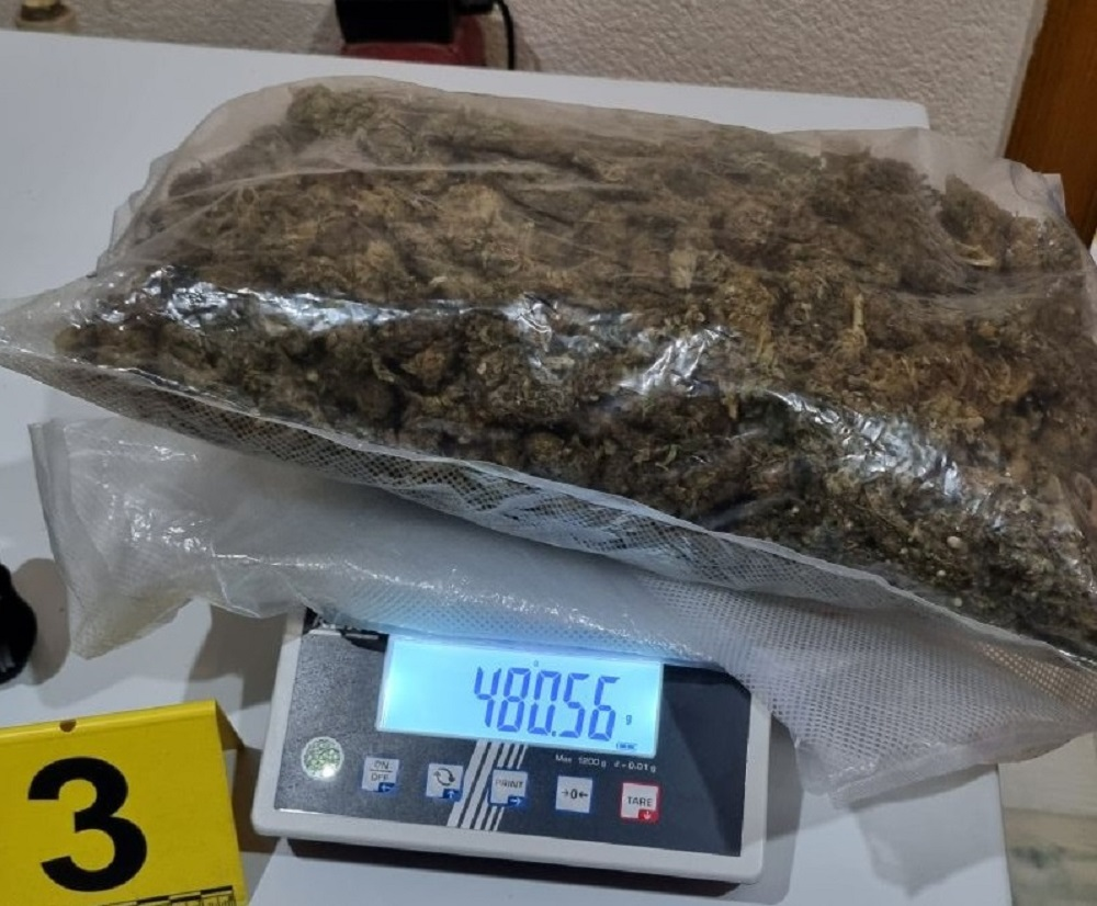 Policija na području Zenice pronašla i oduzela 946,12 grama opojne droge