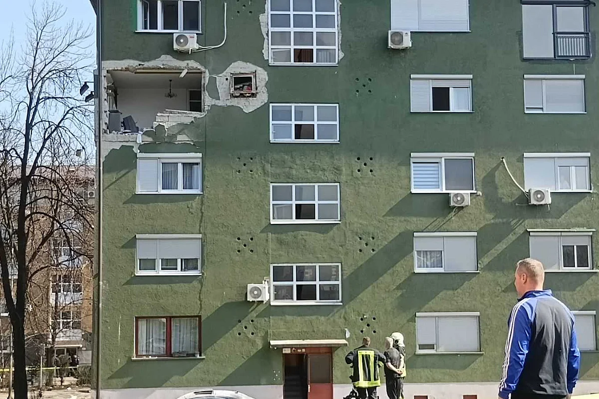 U eksploziji plinske boce u Zenici teško povrijeđene dvije osobe, stan potpuno uništen