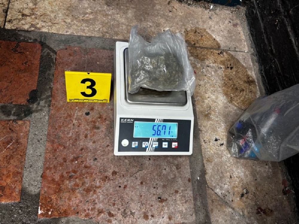 Uprava policije MUP-a ZDK pretresima u Zenici zaplijenila 4.4 kg opojne droge