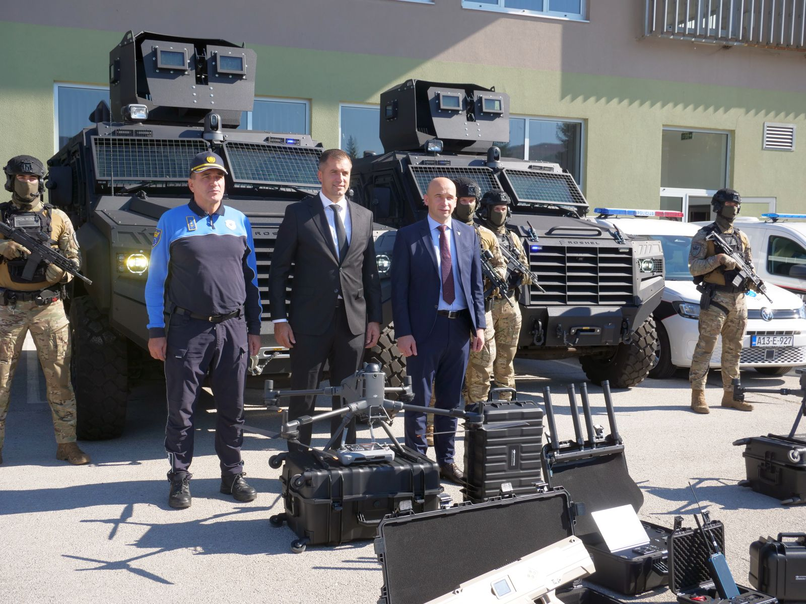 MUP ZDK predstavio 24 nova policijska vozila: U sigurnost i opremanje uloženo više od 30 miliona KM